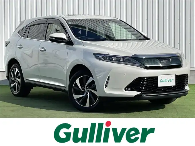 新着情報“ハリアープレミアム”2017年式ホワイトパールクリスタルシャイン入荷しました！