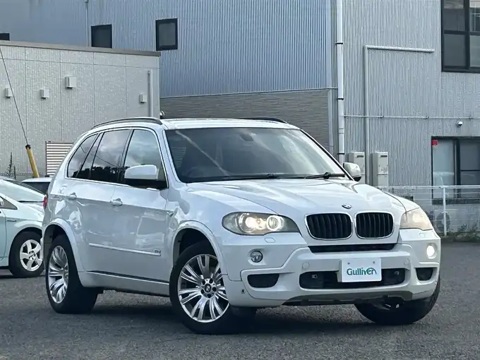 新着情報“Ｘ５xDrive30i Mスポーツ”2009年式アルピンホワイトⅢ入荷しました！