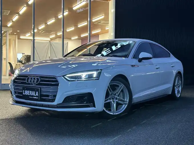 新着情報“Ａ５スポーツバック45TFSIクワトロ スポーツ”2019年式グレイシアホワイトメタリック入荷しました！