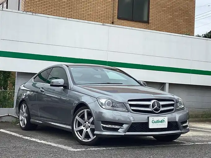 新着情報“ＣクラスC180クーペ”2014年式ガンＭ入荷しました！