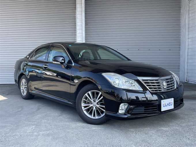 新着情報“クラウンロイヤルサルーン スペシャルナビパッケージ”2012年式ブラック入荷しました！