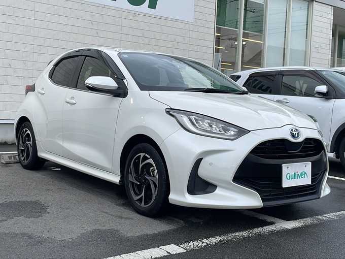 新着情報“ヤリスハイブリッドZ”2020年式ホワイトパールクリスタルシャイン入荷しました！