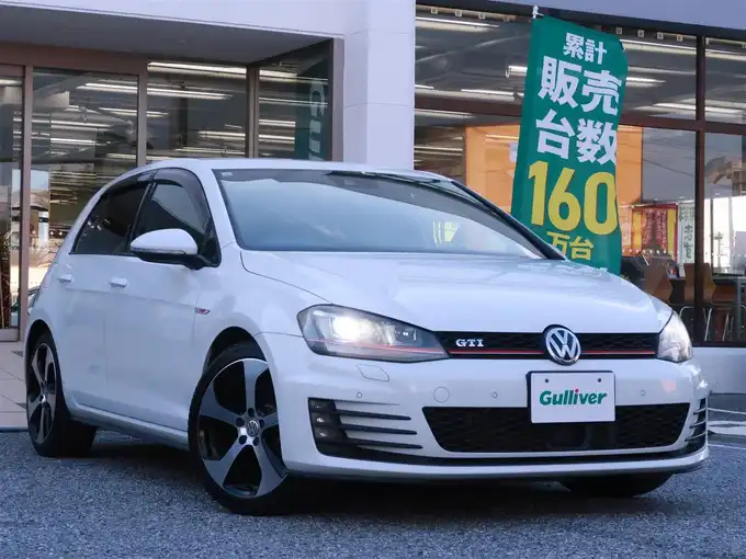 新着情報“ゴルフＧＴＩベースグレード”2015年式白入荷しました！