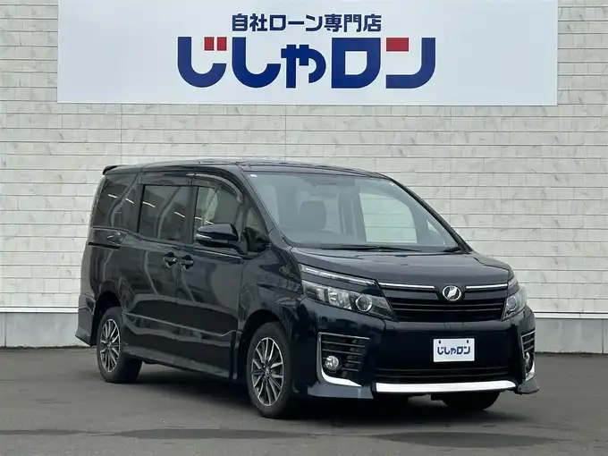 新着情報“ヴォクシーZS”2014年式ブラッキッシュアゲハガラスフレーク入荷しました！