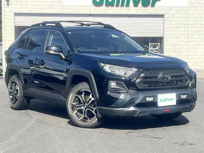 新着情報“ＲＡＶ４アドベンチャー オフロードパッケージ”2021年式黒入荷しました！