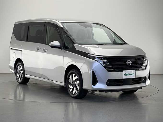 新着情報“セレナe－4ORCE XV”2025年式ブリリアントシルバー入荷しました！