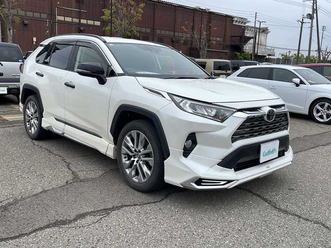 新着情報“ＲＡＶ４G Zパッケージ”2019年式ホワイトパールクリスタルシャイン入荷しました！