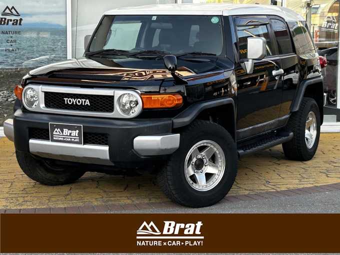 新着情報“ＦＪクルーザーオフロードパッケージ”2011年式ブラック/ホワイト入荷しました！