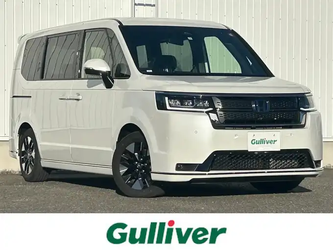 新着情報“ステップワゴンe:HEVスパーダ”2022年式プラチナホワイトパール入荷しました！