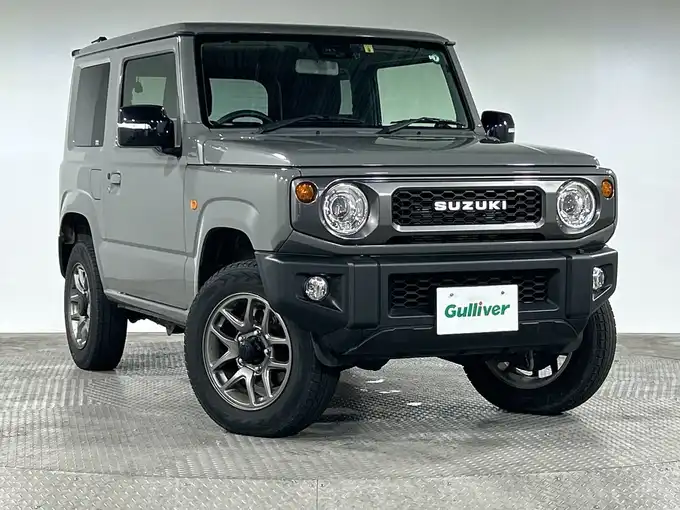 新着情報“ジムニーXC”2022年式ミディアムグレー入荷しました！