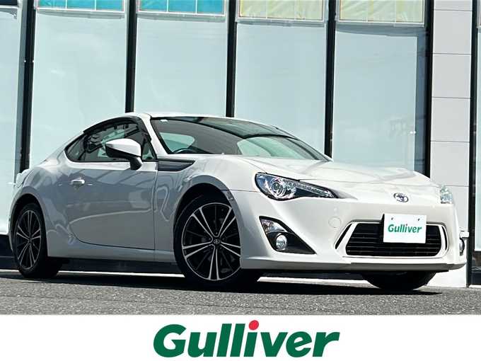 新着情報“８６GT”2014年式クリスタルホワイトパール入荷しました！