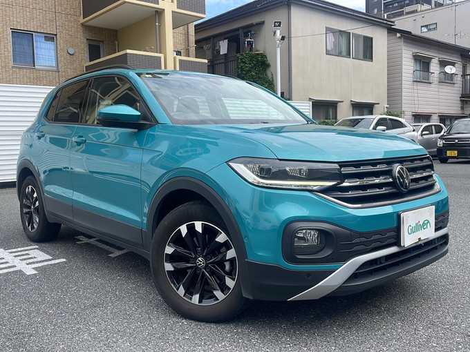 新着情報“Ｔ－クロスTSI 1st”2021年式ブルーグリーン入荷しました！