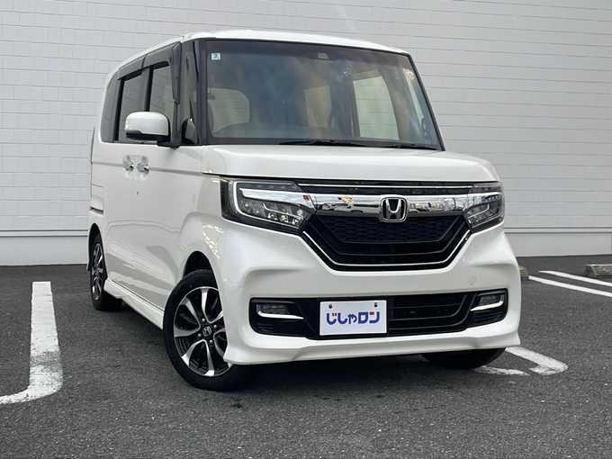 新着情報“Ｎ－ＢＯＸカスタムG・EXホンダセンシング”2018年式プレミアムホワイトパールⅡ入荷しました！