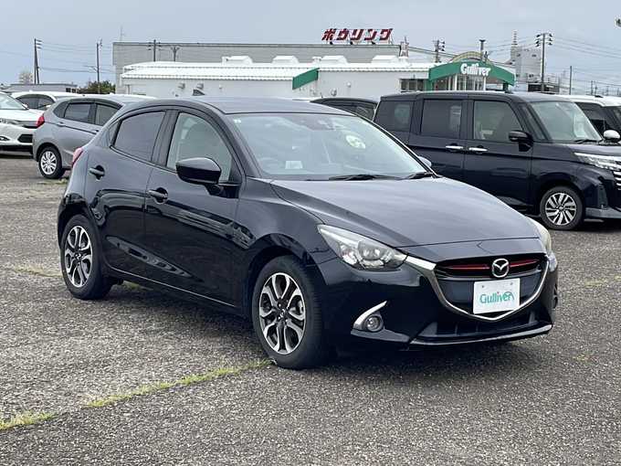 新着情報“デミオXDツーリング”2016年式ジェットブラックマイカ入荷しました！