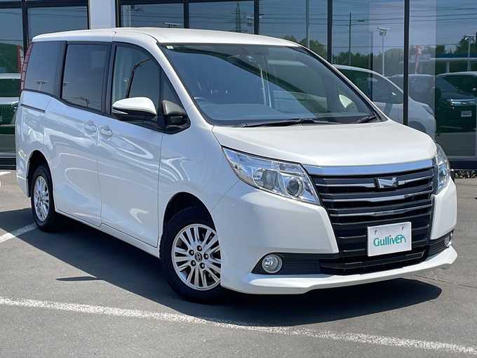 新着情報“ノアG”2015年式ホワイトパールクリスタルシャイン入荷しました！
