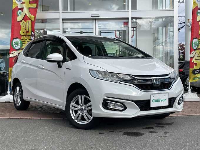 新着情報“フィットハイブリッドハイブリッド・L ホンダセンシング”2018年式プラチナホワイトパール入荷しました！