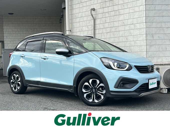 新着情報“フィットe:HEVクロスター”2020年式サーフブルー/ブラック入荷しました！