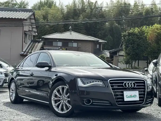 新着情報“Ａ８L 4．2 FSI クワトロ”2012年式黒入荷しました！