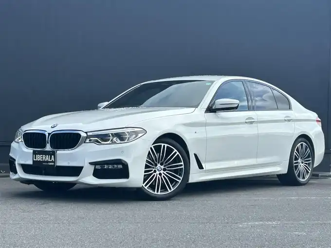 新着情報“５シリーズ523d Mスポーツ”2017年式アルピンホワイトⅢ入荷しました！
