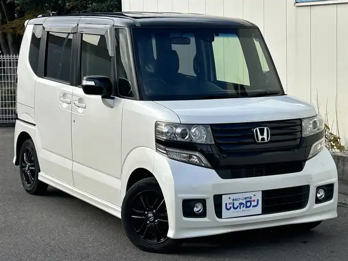 新着情報“Ｎ－ＢＯＸカスタム2トーンカラースタイル G特別仕様車SSパッケージ”2015年式プレミアムホワイトパール入荷しました！