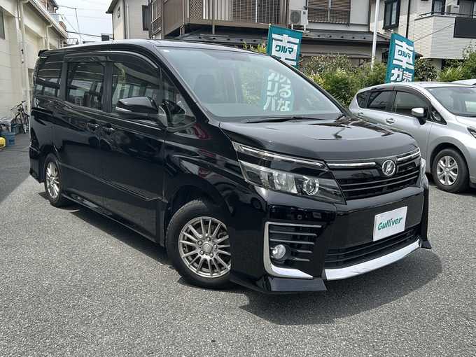 新着情報“ヴォクシーZS”2015年式ブラック入荷しました！