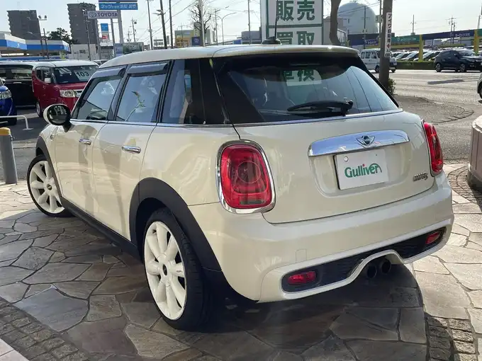 車両画像03