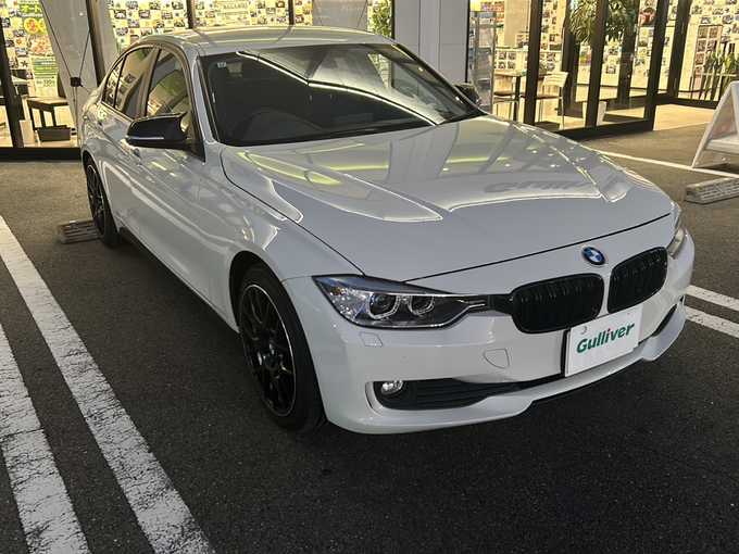 新着情報“３シリーズ320d モダン”2013年式白入荷しました！