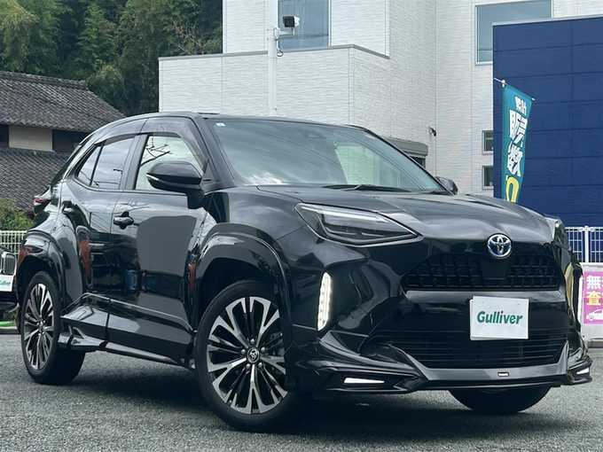 新着情報“ヤリスクロスハイブリッドZ”2021年式ブラックマイカ入荷しました！