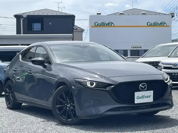 新着情報“ＭＡＺＤＡ３ファストバック20S ブラックトーンエディション”2022年式ポリメタルグレーM入荷しました！