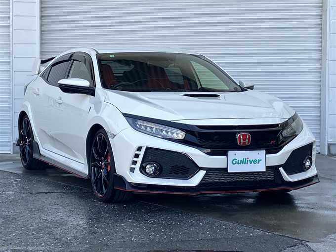 新着情報“シビックタイプR”2018年式チャンピオンシップホワイト入荷しました！