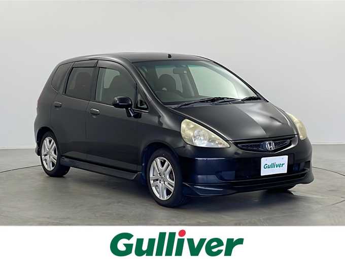 新着情報“フィットFit・1．5ナンバー1エディション”2003年式ナイトホークブラックパール入荷しました！