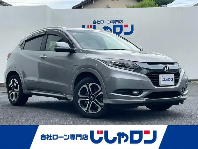 新着情報“ヴェゼルハイブリッドZ”2015年式ティンテッドシルバーM入荷しました！