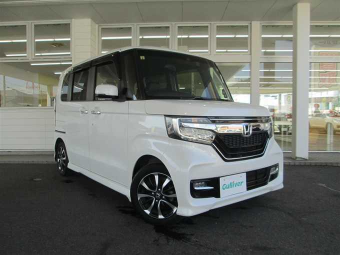 新着情報“Ｎ－ＢＯＸカスタムG・Lホンダセンシング”2018年式プラチナホワイトパール入荷しました！