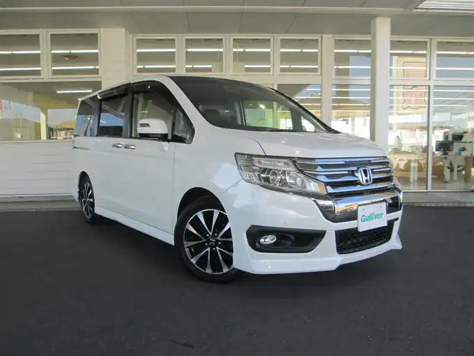 新着情報“ステップワゴンスパーダZ クールスピリット”2013年式ホワイトオーキッドパール入荷しました！