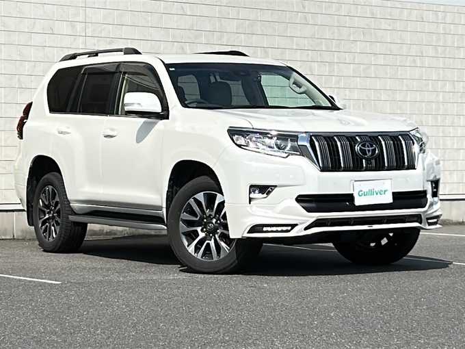 新着情報“ランドクルーザープラドTZ－G”2023年式ホワイトパールクリスタルシャイン入荷しました！
