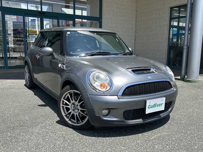 新着情報“ＭＩＮＩクーパーS”2007年式ダーク・シルバー・メタリック入荷しました！