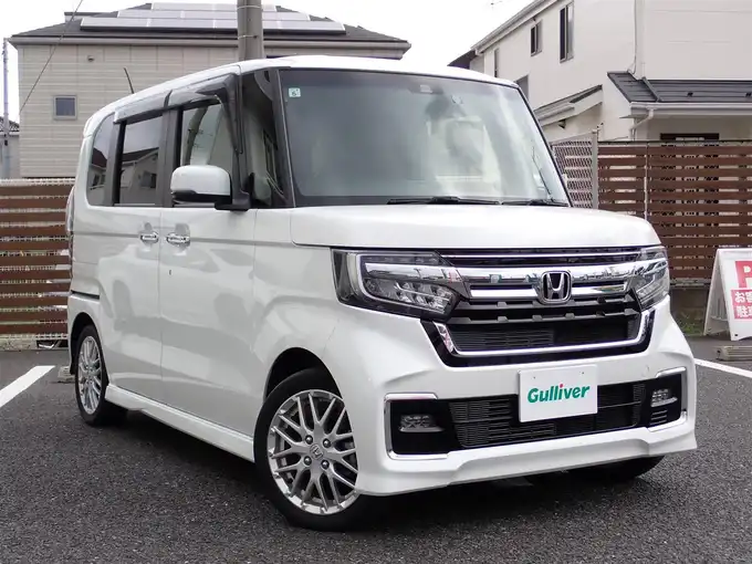 新着情報“Ｎ－ＢＯＸカスタムLターボ”2021年式プラチナホワイトパール入荷しました！