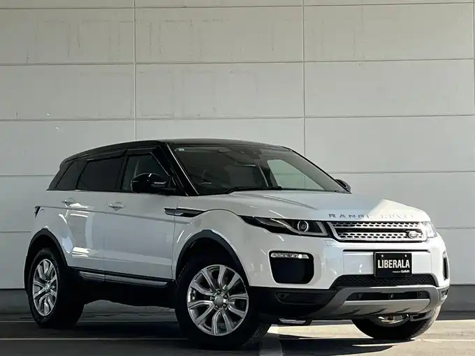 新着情報“レンジローバーイヴォークSE”2019年式白入荷しました！