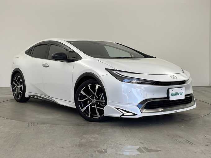 新着情報“プリウスZ”2023年式プラチナホワイトパールマイカ入荷しました！