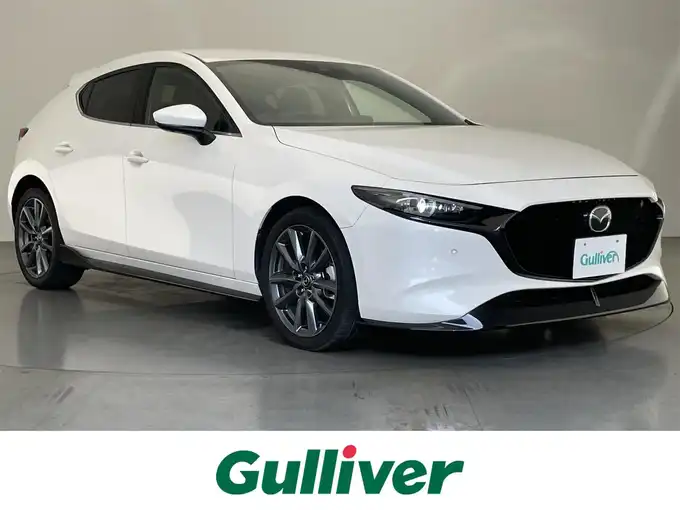 新着情報“ＭＡＺＤＡ３ファストバックXDプロアクティブ ツーリングセレクション”2021年式スノーフレイクホワイトパールマイカ入荷しました！