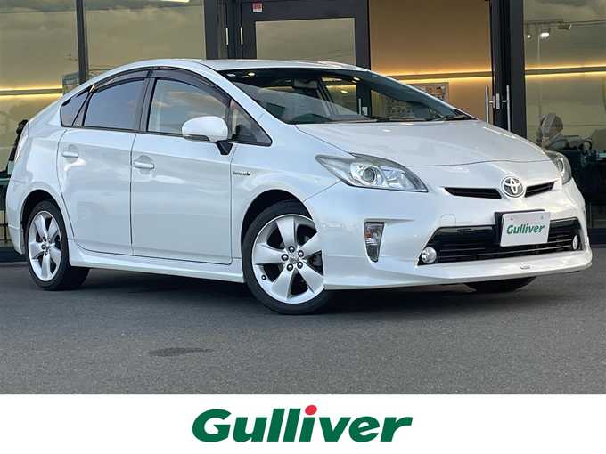 新着情報“プリウスS”2014年式ホワイトパールクリスタルシャイン入荷しました！