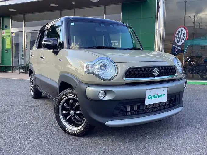 新着情報“クロスビーハイブリッドMZ ブラックインテリアパッケージ装着車”2021年式キャバンアイボリーパールメタリック入荷しました！