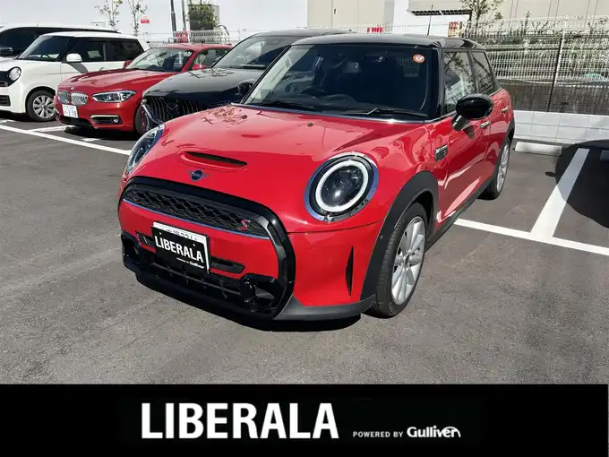 新着情報“ＭＩＮＩクーパーSD”2022年式赤入荷しました！