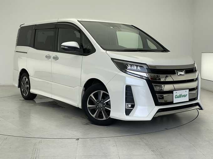 新着情報“ノアSi ダブルバイビー”2018年式ホワイトパールクリスタルシャイン入荷しました！
