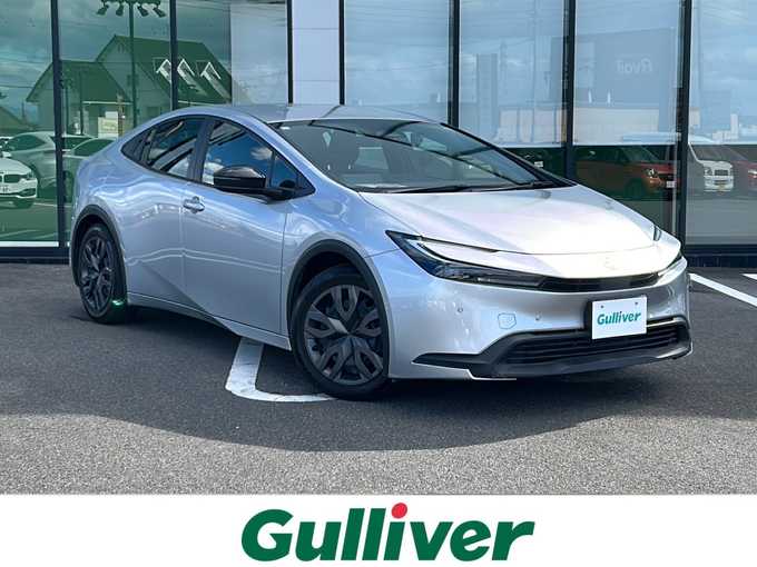 新着情報“プリウスX”2023年式シルバーメタリック入荷しました！