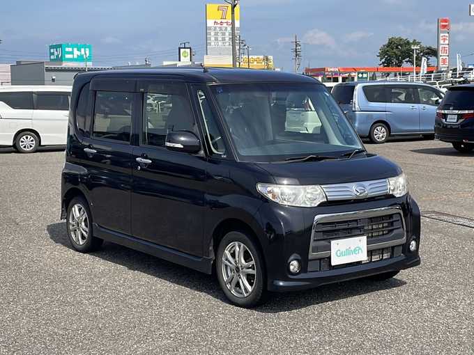 新着情報“タントカスタムL”2011年式ブラックマイカメタリック入荷しました！