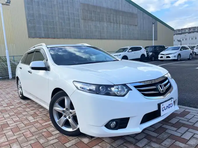 新着情報“アコードツアラー20TL インターナビパッケージ”2012年式ホワイトオーキッドパール入荷しました！