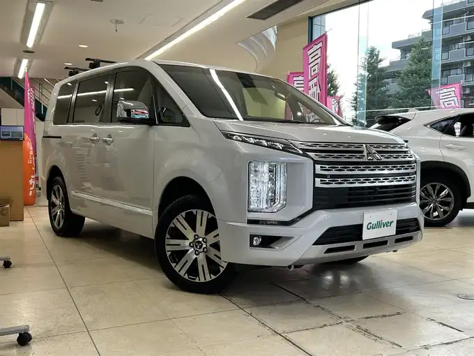 新着情報“デリカＤ：５P”2023年式ホワイトダイヤモンド入荷しました！