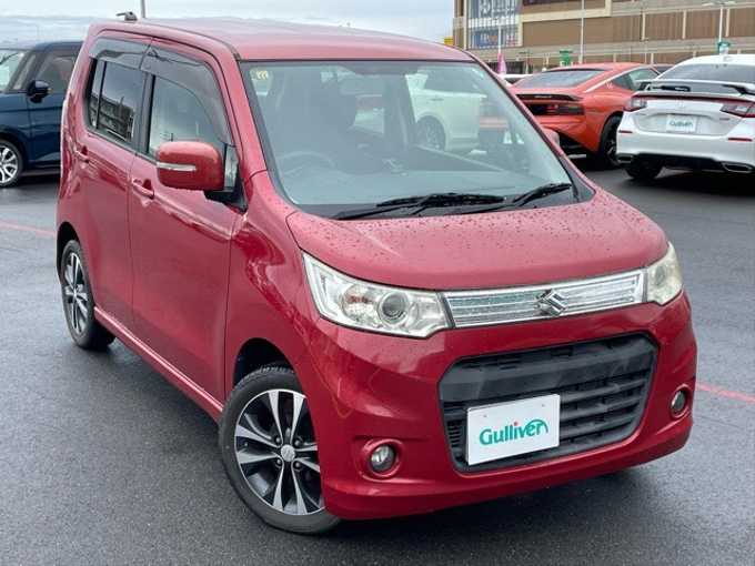 新着情報“ワゴンＲスティングレーT CDプレーヤー装着車”2012年式赤入荷しました！
