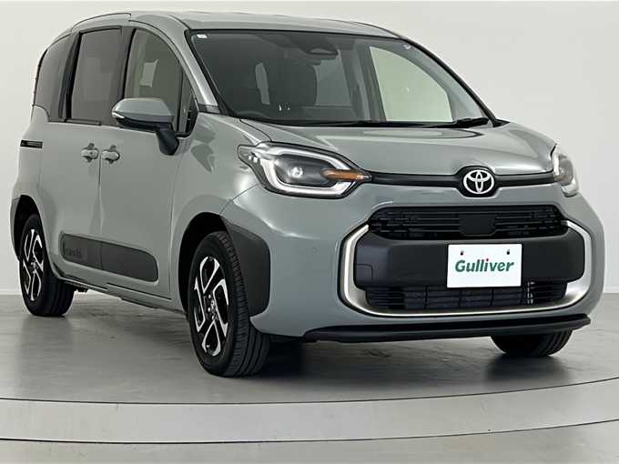 新着情報“シエンタハイブリッドZ”2023年式アーバンカーキ入荷しました！